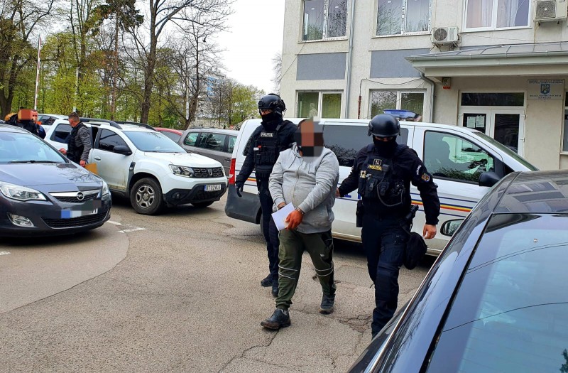 A primit ordin de protecție care îi interzicea orice contact, dar tot a găsit căi să ajungă la victimă: Un clujean a fost arestat preventiv