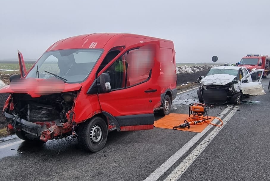 Accident șocant în Cluj: Bărbat de 30 de ani în stop cardiorespiratar după impactul violent cu o autoutilitară: Mobilizare de urgență a autorităților
