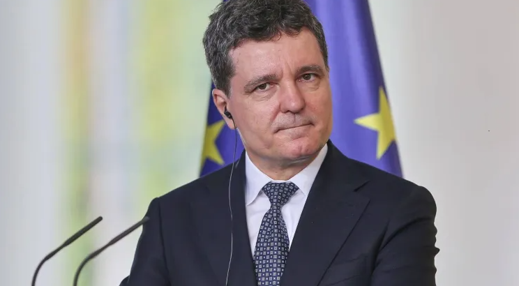 Adrian Papahagi, mesaj exploziv pentru Nicușor Dan după discursul de Ziua Europei: „Se îndepărtează de mandatul pe care i l-au dat românii”