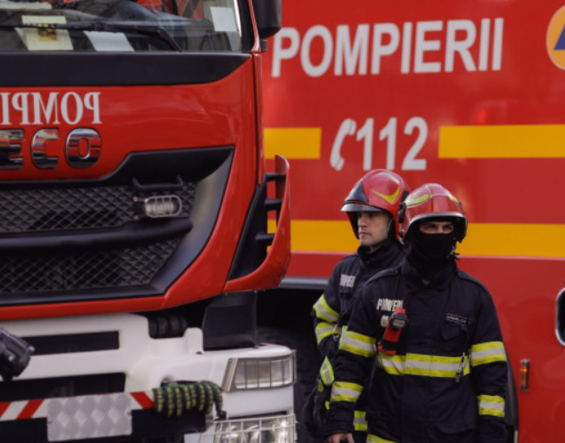 Alertă la o Bancă din Cluj! Pompierii au mers de urgență după ce s-a declanșat alarma de incendiu. Toate persoanele, evacuate. De la ce a pornit totul