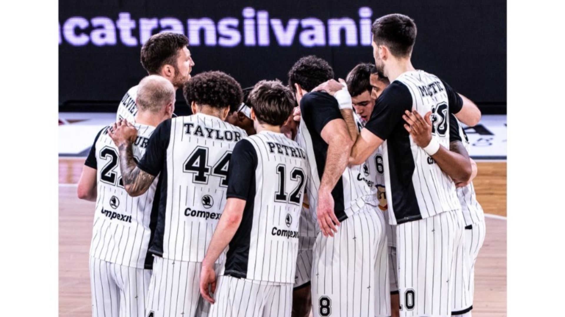 BTarena fierbe înaintea meciului decisiv! U-BT Cluj cheamă tot orașul la meciul cu Buducnost: „Atmosfera poate trimite echipa în meciul decisiv”