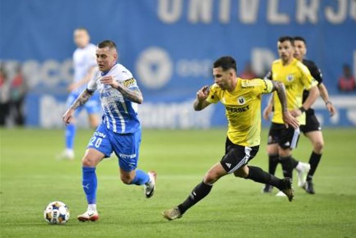 Coșmar în Bănie! U Cluj, zdrobită cu 5-0 de Universitatea Craiova, care câștigă titlul de campioană