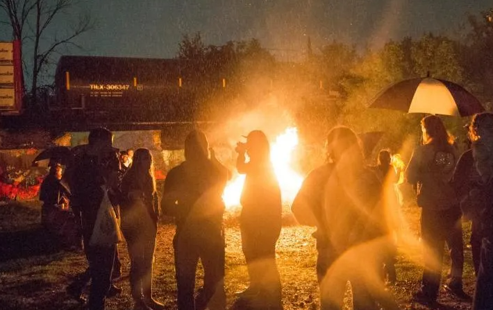 Fotbal, țipete și scandal până la 2 dimineața într-un parc din Cluj-Napoca! Oamenii cer stingerea luminilor după ora 22