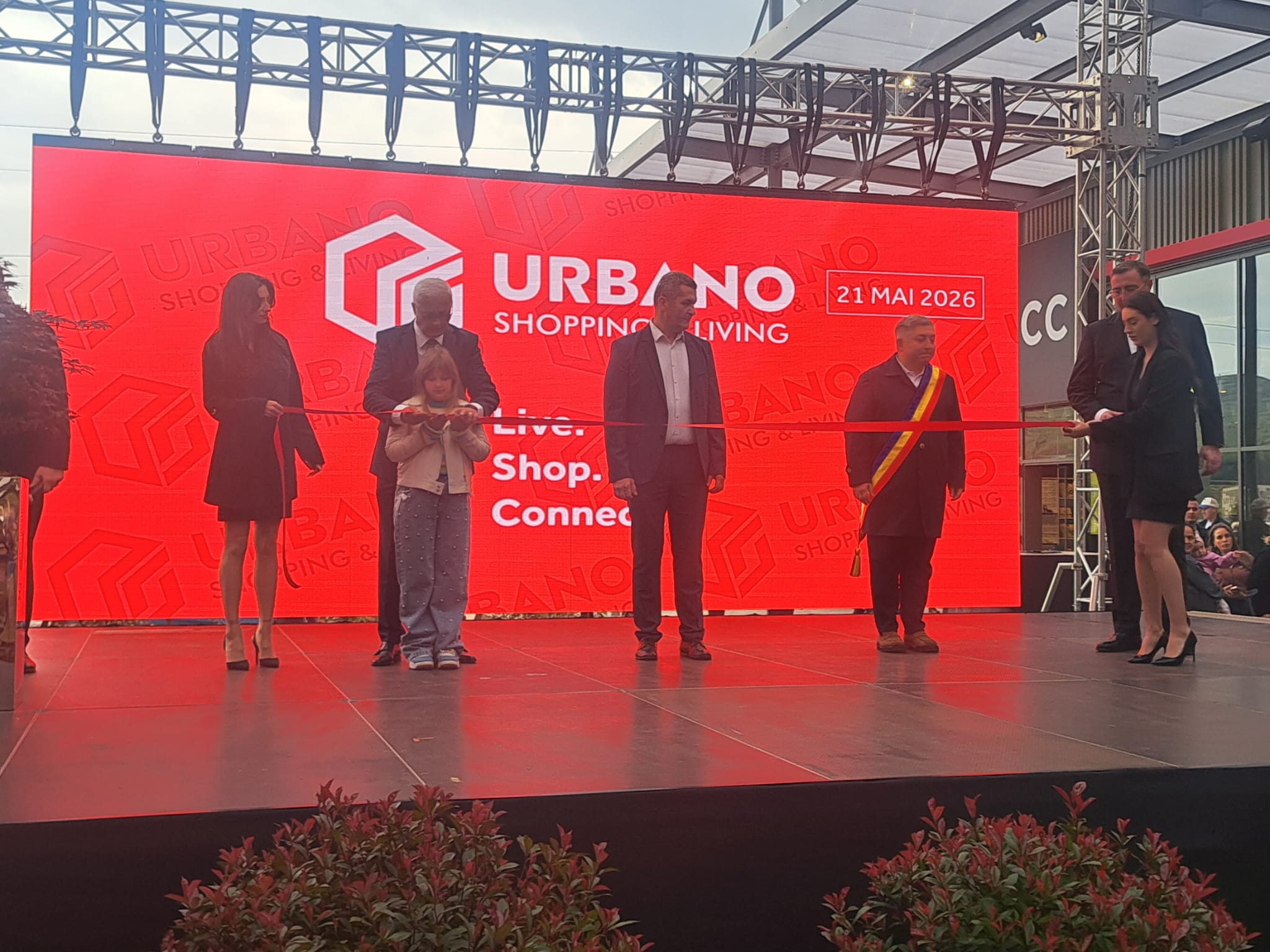 Investiție uriașă în zona Clujului! S-a deschis oficial cel mai mare parc comercial din Transilvania, URBANO Shopping & Living FOTO/ VIDEO