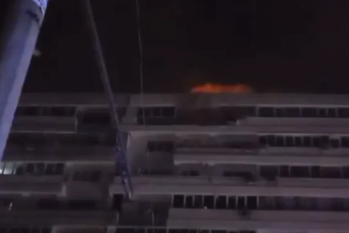 Locatarii blocului lovit de dronă se întorc acasă. Specialiștii au anunțat verdictul final