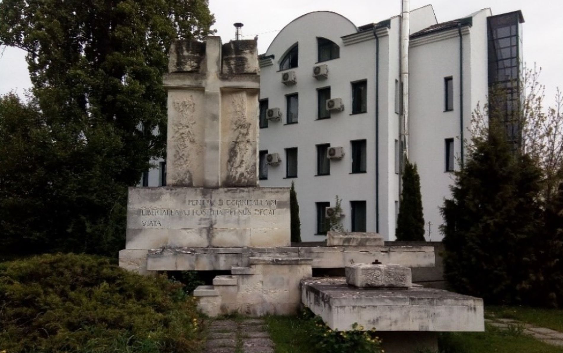 Monumentul Eroilor Revoluției din Cluj intră în reabilitare! Primăria pregătește o investiție de peste 7,4 milioane de lei pentru restaurarea simbolului