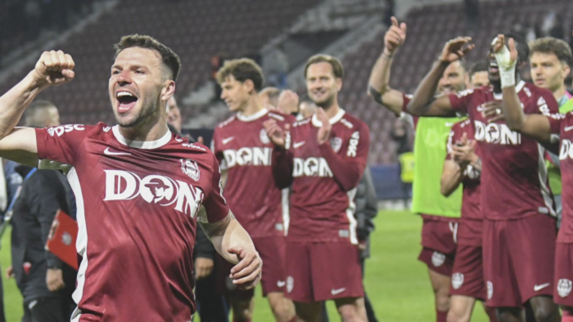 O carieră de legendă se încheie pe stadionul din Gruia! Biletele s-au pus în vânzare pentru meciul de retragere al lui Ciprian Deac