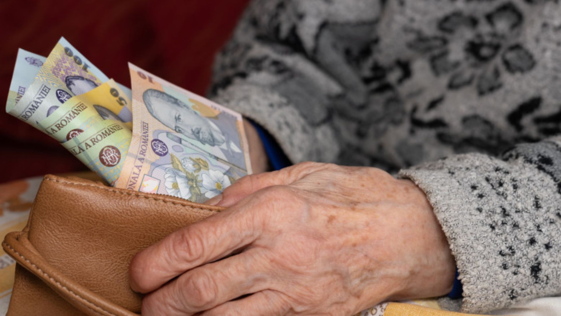 Pensii de peste 3.000 de lei pentru unii și sub 1.000 de lei pentru alții: Cum arată realitatea dură din România pentru unii pensionari