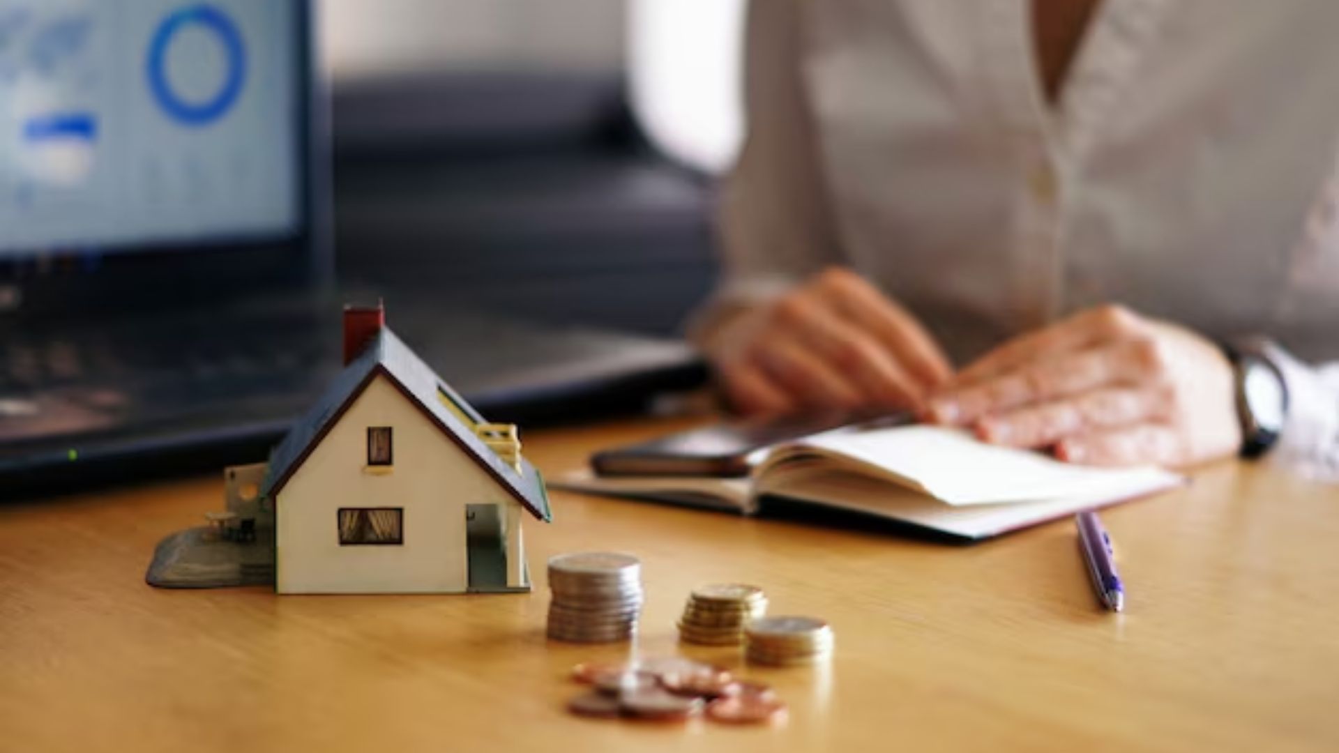 Românii care vor să-și cumpere o locuință, prinși între visul apartamentului ideal și teama că prețurile imobiliare scapă complet de sub control
