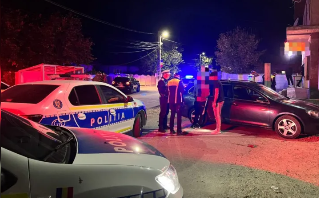 Scene de groază în plină stradă! Un bărbat a atacat cu un obiect ascuțit o copilă de 12 ani și pe tatăl ei. Atacatorul a fost reținut
