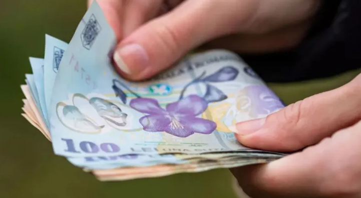 Semnal de alarmă al unui economist: „Fiecare român pierde 1.600 de euro pe an, inclusiv copiii și pensionarii”