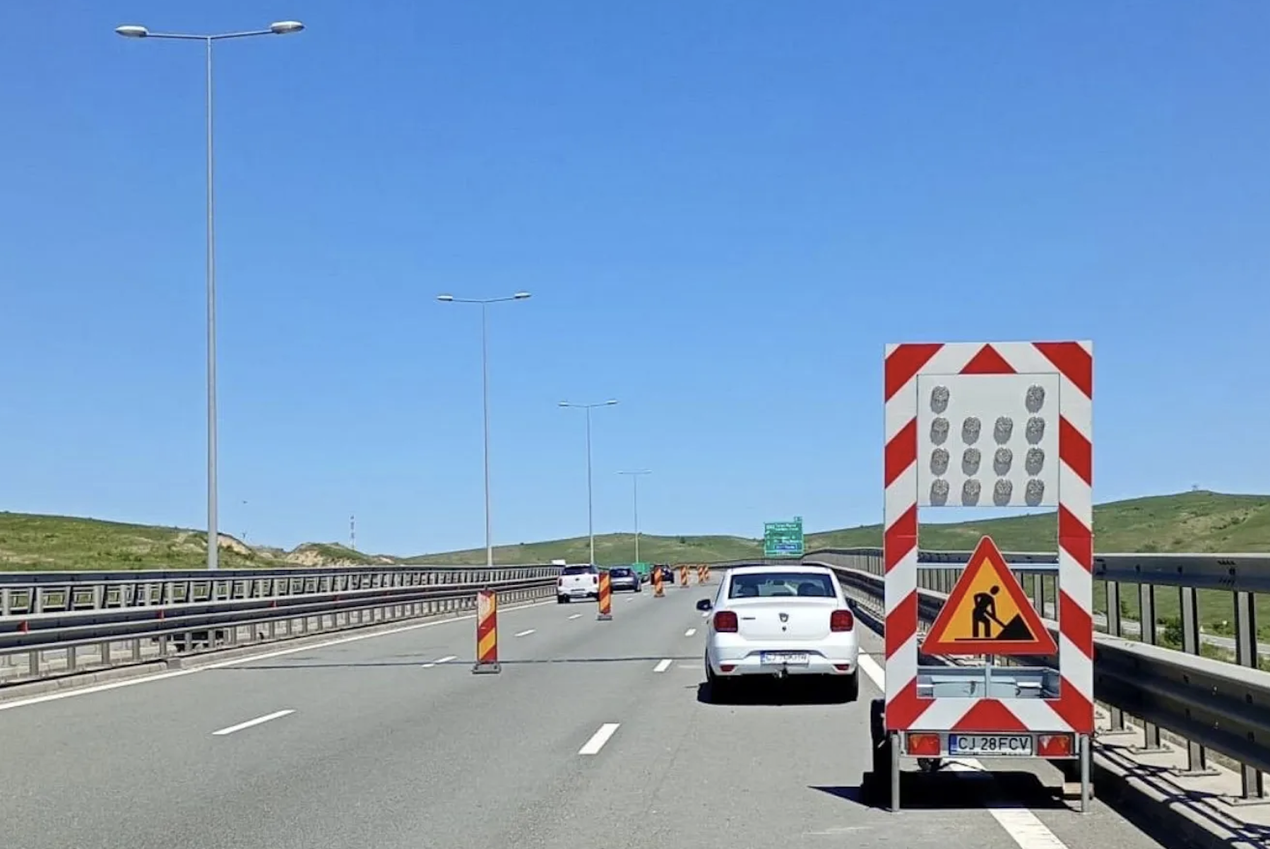 Șoferii clujeni, atenție! Banda I de pe A10 e închisă azi până la 16:00: Restricții și limită de viteză pe sensul Turda–Sebeș