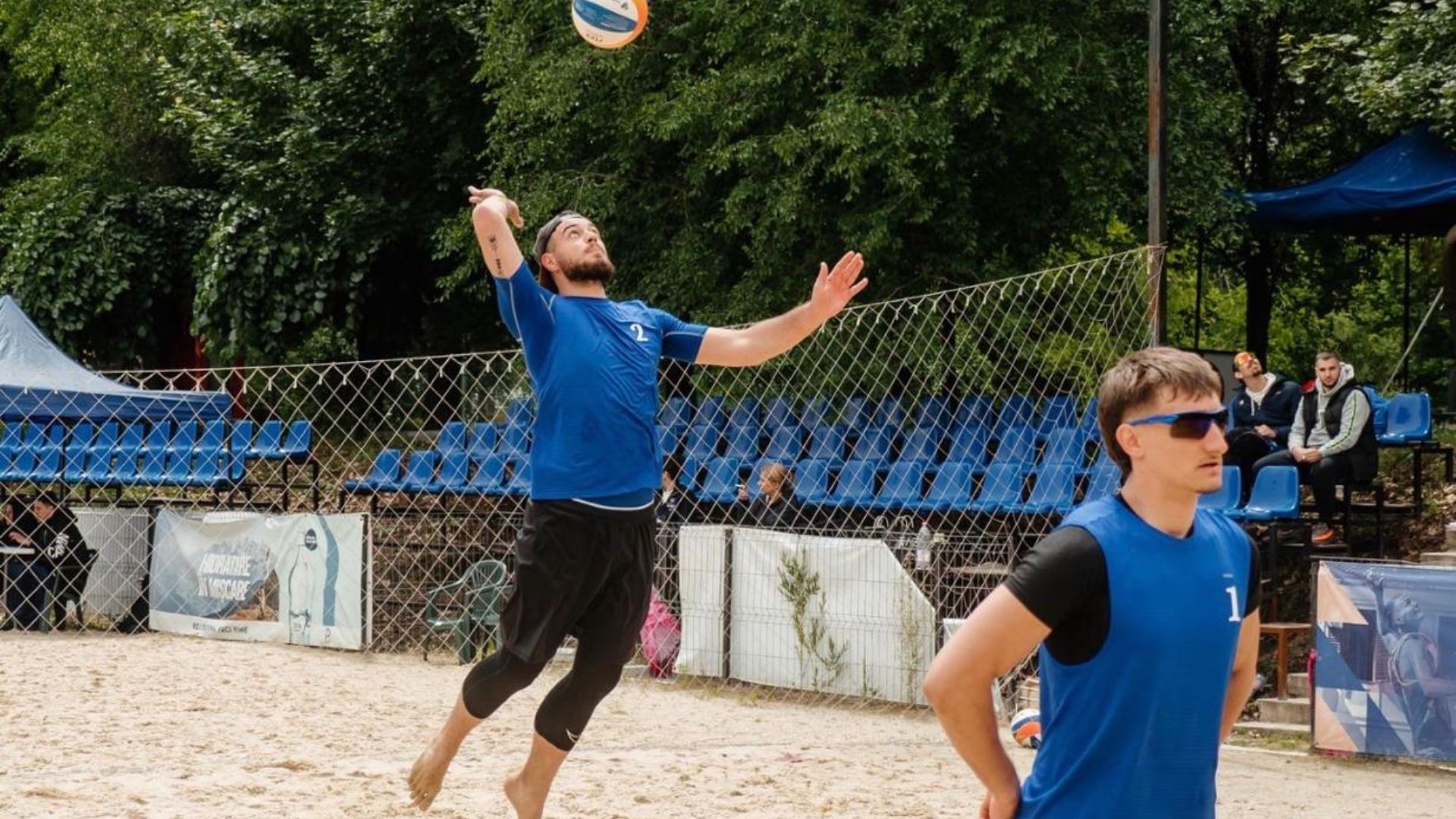 Studenții UBB au făcut spectacol pe nisip la Timișoara! Clujenii au urcat pe podiumul național după un turneu greu și au adus medalia de bronz acasă