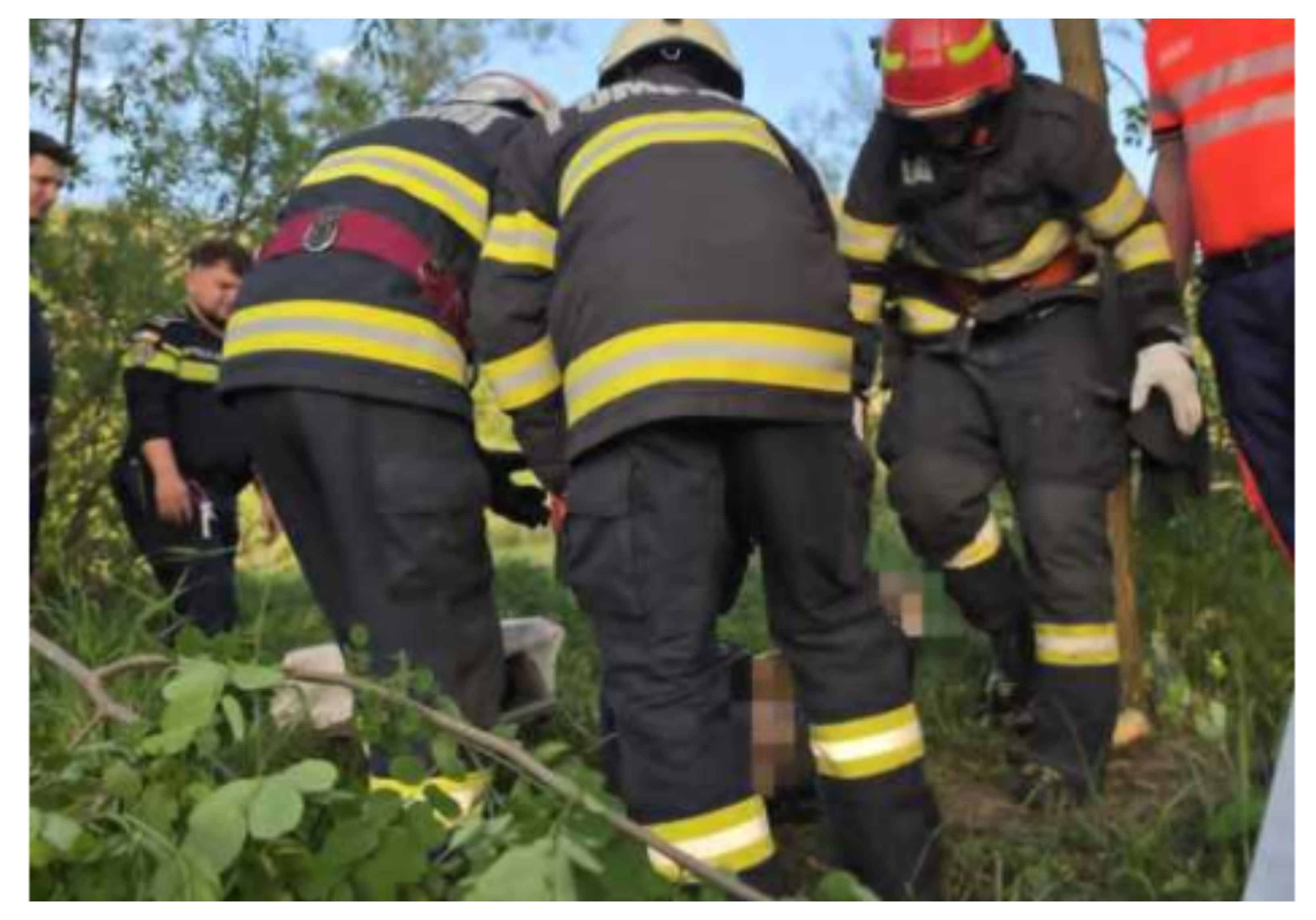 Tragedie fără margini! Un bărbat de 68 de ani a fost găsit înecat într-un pârâu