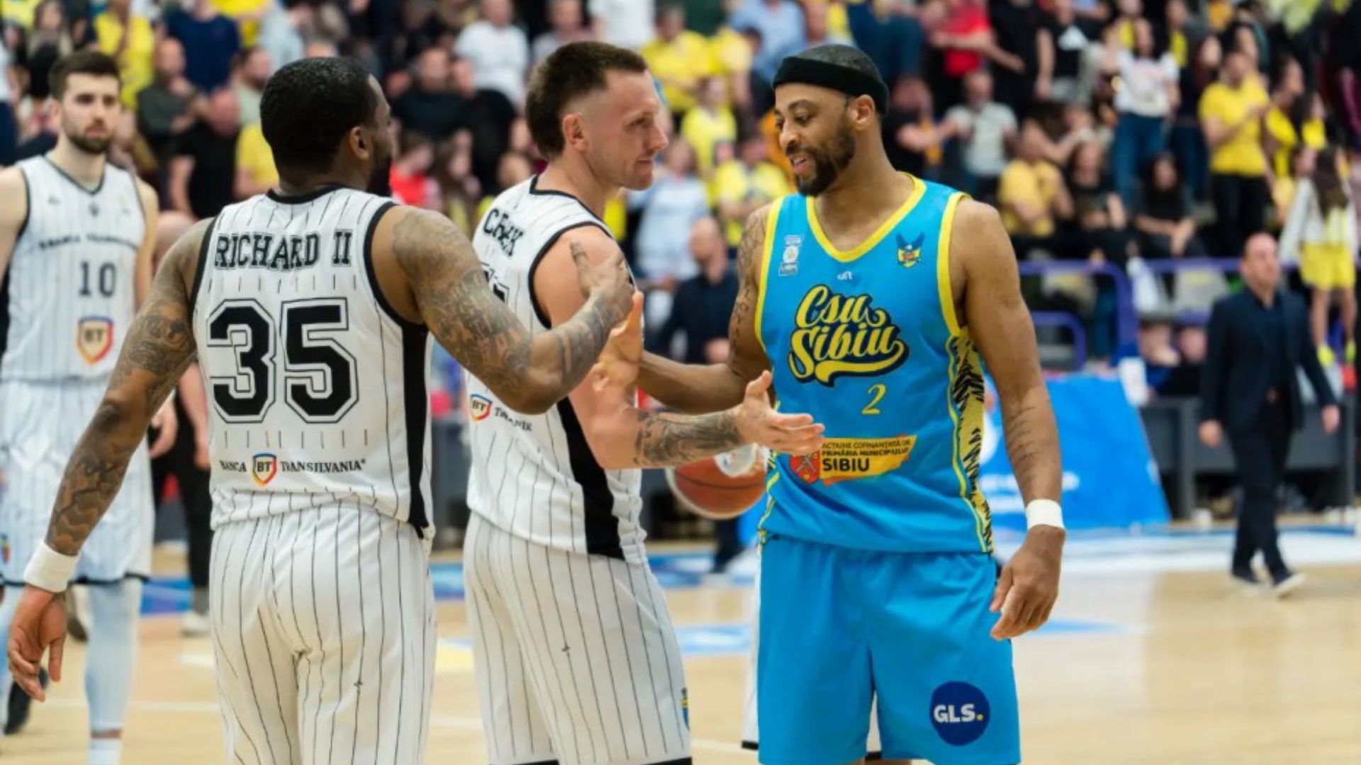 U-BT Cluj-Napoca e din nou în finală! „Alb-negrii” au făcut spectacol în BT Arena și visează la al șaselea titlu consecutiv