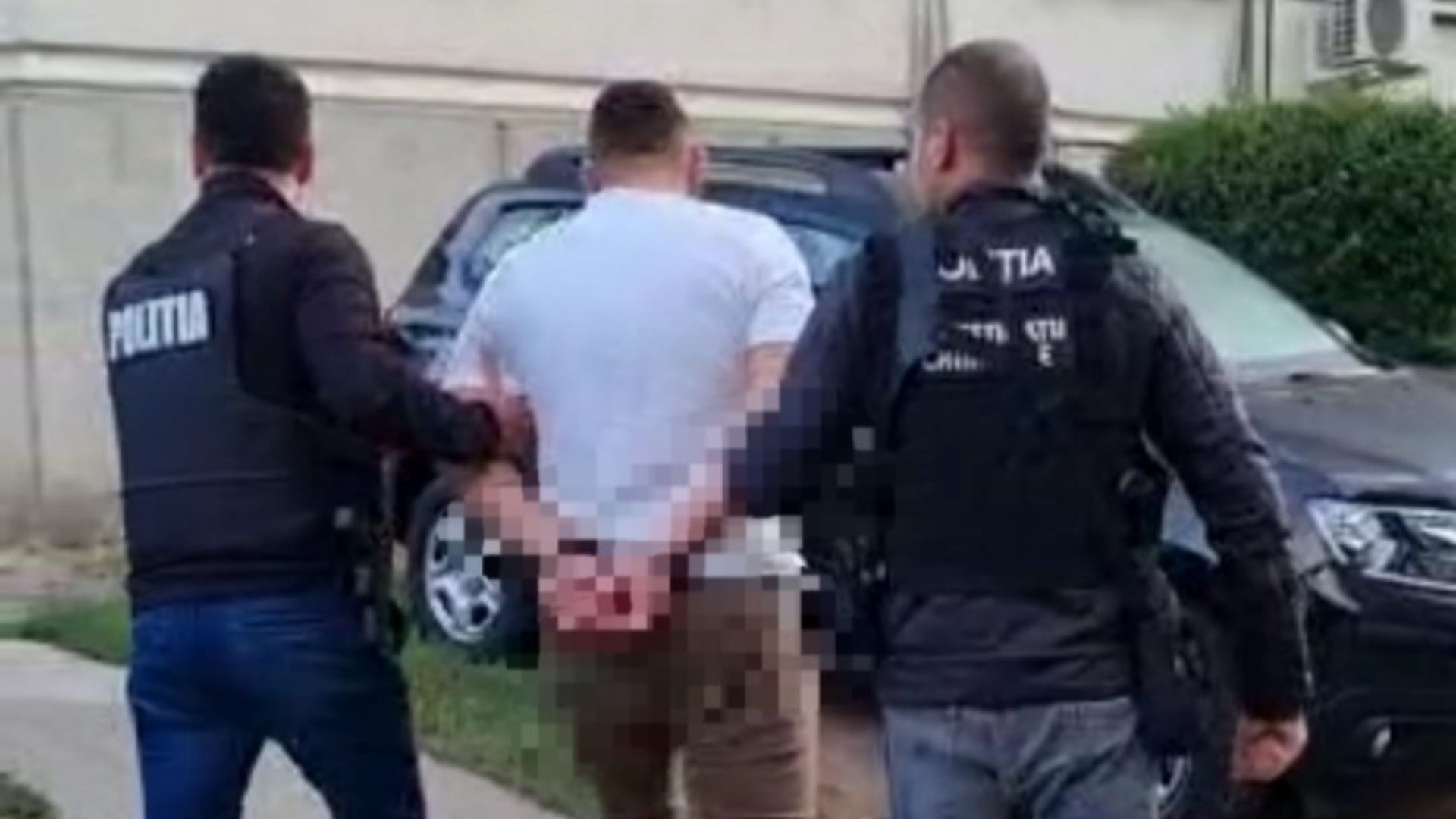 Un clujean de 25 de ani a vândut timp de un an de zile substanțe interzise în Cluj-Napoca: A fost prins cu dovezile acasă și arestat preventiv