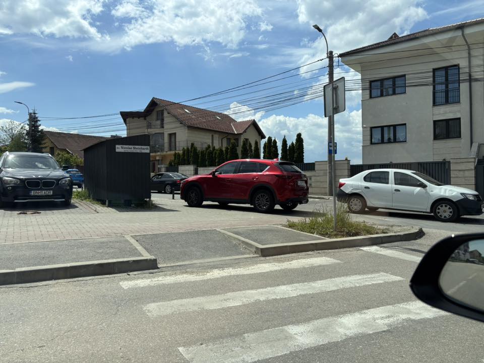 Un clujean s-a săturat de obrăznicia șoferilor din Cluj-Napoca: „Azi mi-am folosit vederea cu raze X ca să văd ce vine de sus”