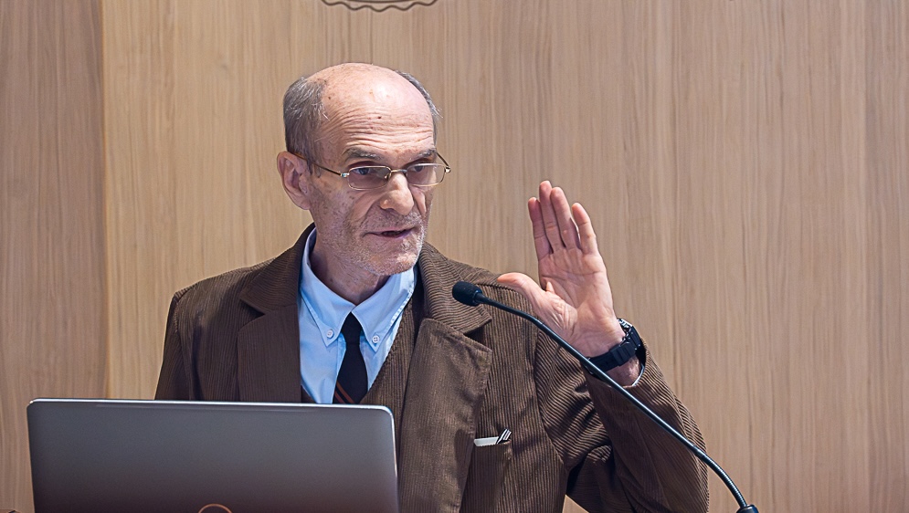Un jurnalist celebru a urcat la catedră la UMF Cluj și sala a explodat! CTP, conferință despre viață, moarte și credință în inima universității