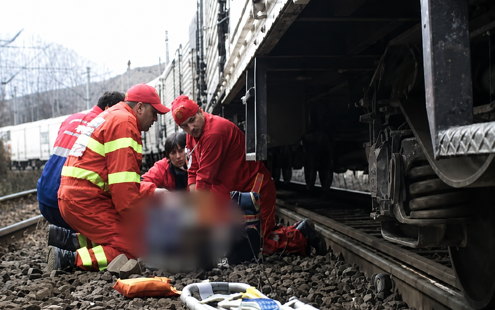 Un tren care a plecat din Cluj a lovit mortal un bărbat de 51 de ani. Medicii nu au mai putut face nimic