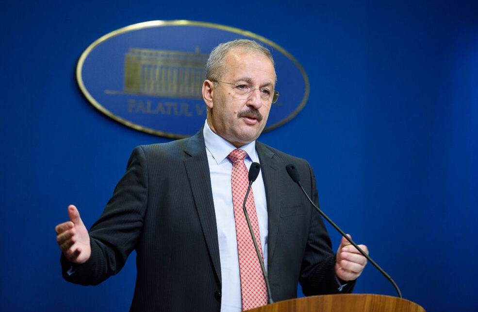 Vasile Dîncu anunță că vremurile în care România și Europa se bazau pe SUA au apus: „Nu este suficient să cumpărăm echipamente”