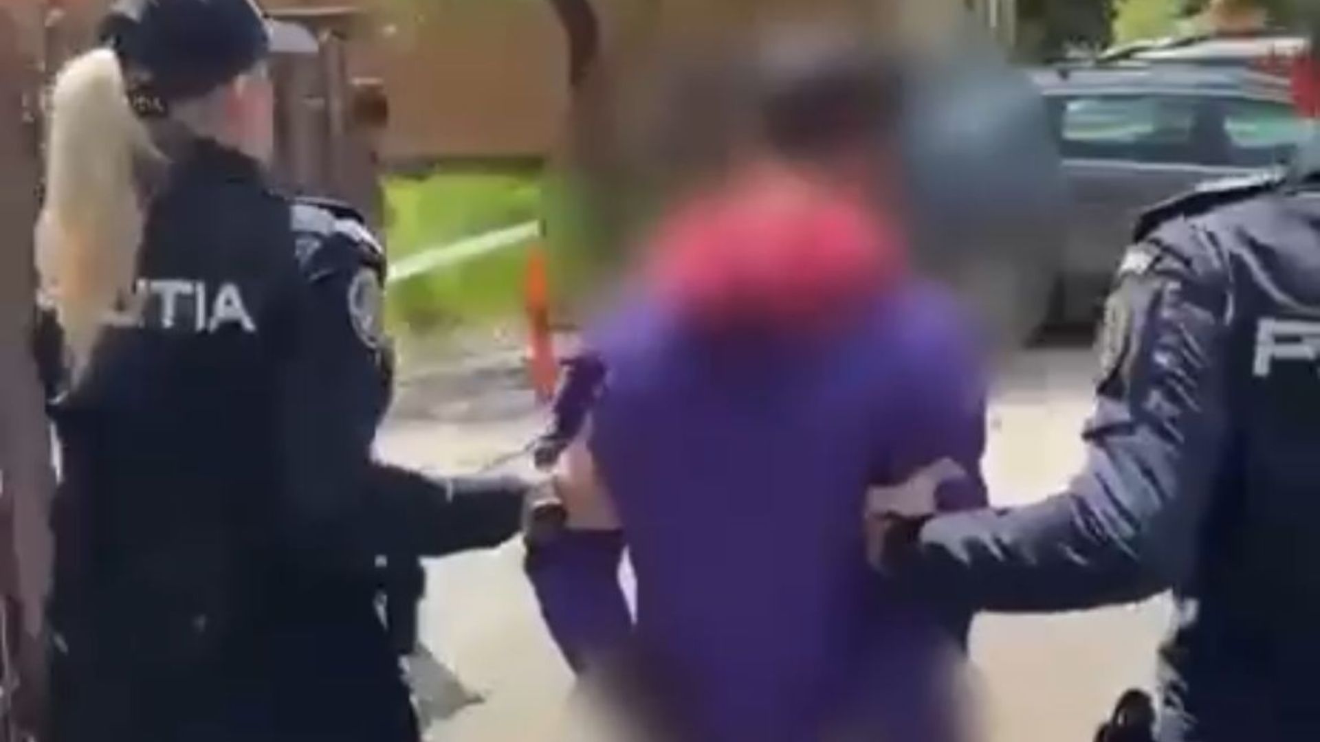 VIDEO. Un clujean a profitat de „prietenul său de pahar” care era beat, apoi i-a furat telefonul și toți banii. Poliția l-a prins repede