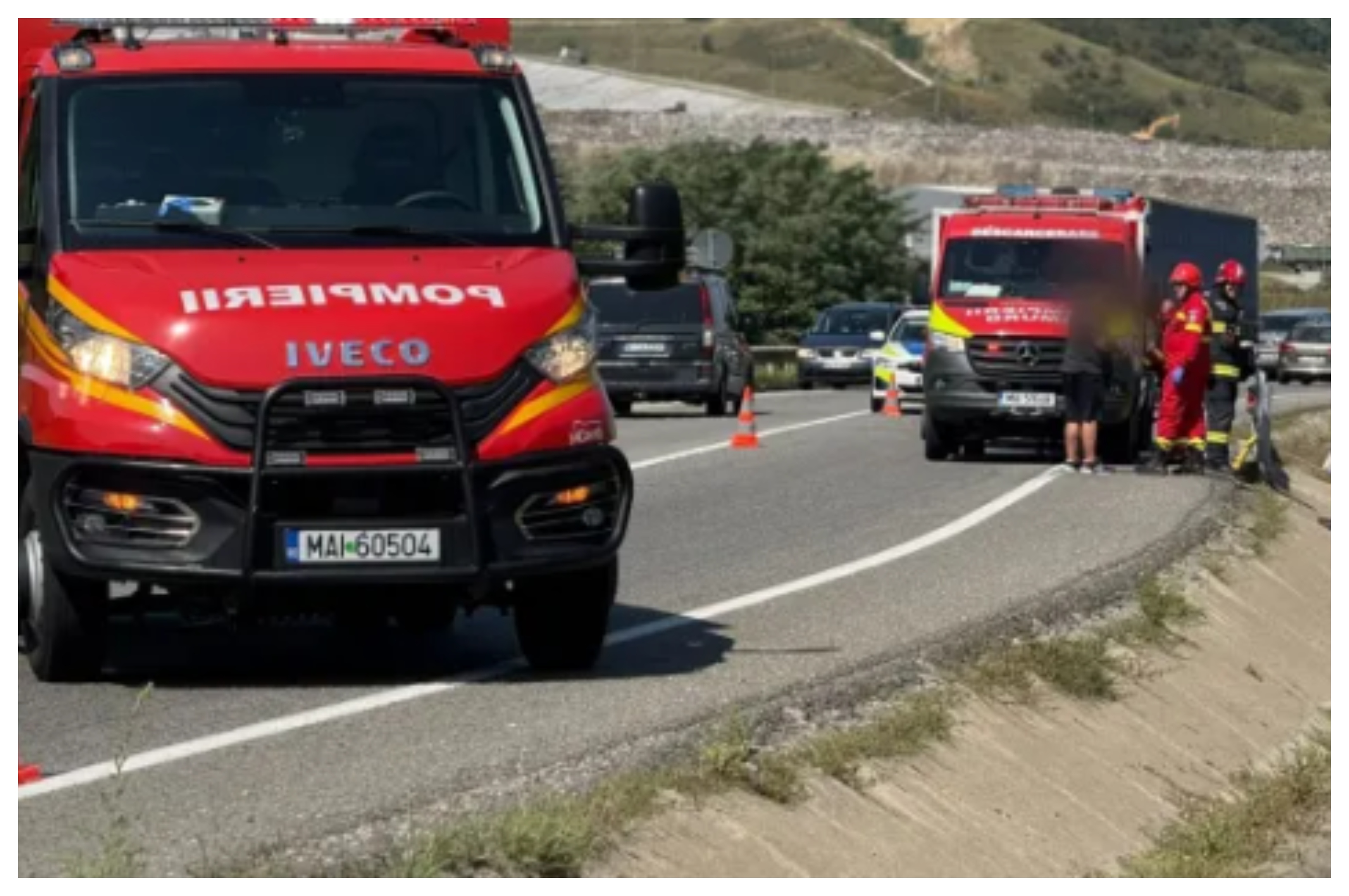 Accident în Cluj! Un tânăr șofer a pierdut controlul mașinii și a ieșit în afara drumului. Un minor de 15 ani a necesitat îngrijiri medicale