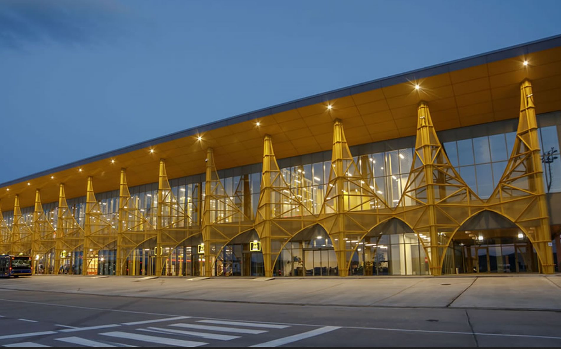 Aeroportul Cluj pregătește investiții de peste 112 milioane de lei! Bugetul pe 2026 estimează venituri de 234 de milioane și un profit de 12,5 milioane