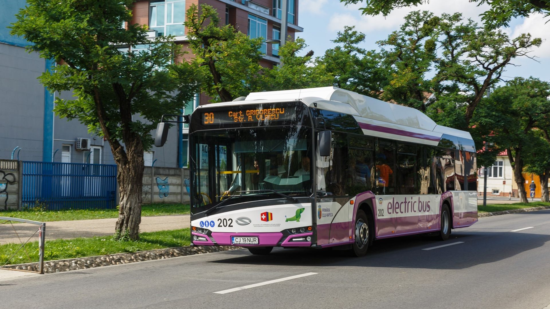 Atenție, clujeni! Din 8 iunie se schimbă traseele mai multor autobuze importante, iar unele stații folosite zilnic vor fi suspendate temporar