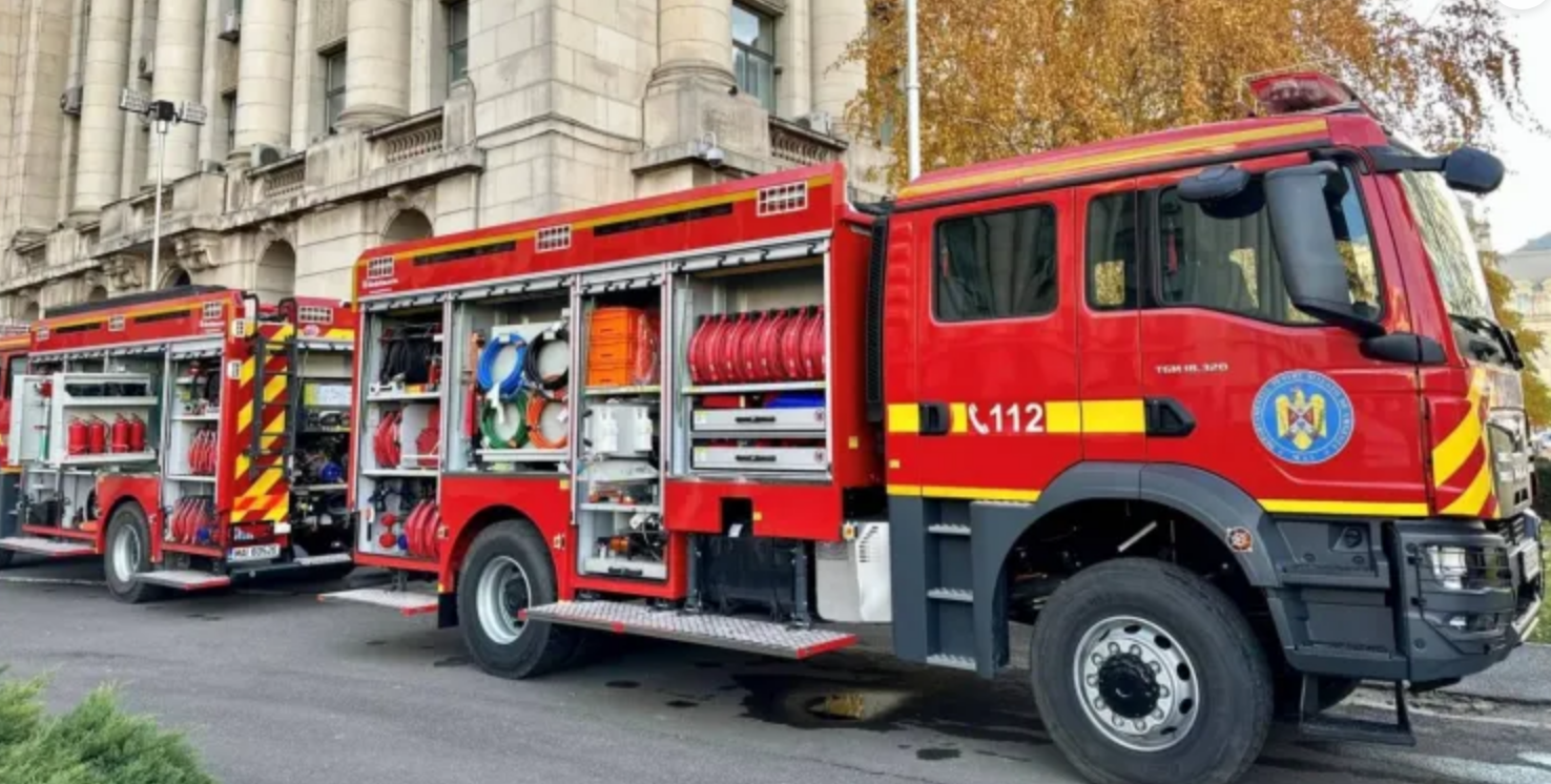 Atenție: Mai multe autospeciale de pompieri și SMURD se deplasează de urgență în aceste momente spre baza CTP din Gheorgheni. Vă rugăm nu intrați în panică
