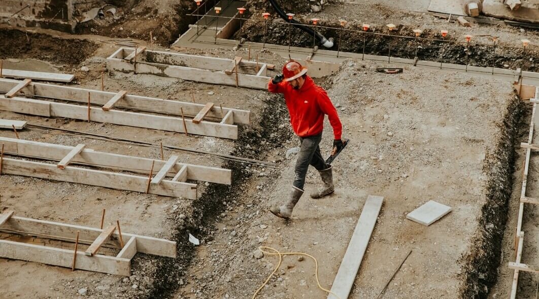 Avertisment pentru companii: Europa schimbă regulile pentru angajații care lucrează peste granițe și firmele nepregătite vor plăti cel mai scump