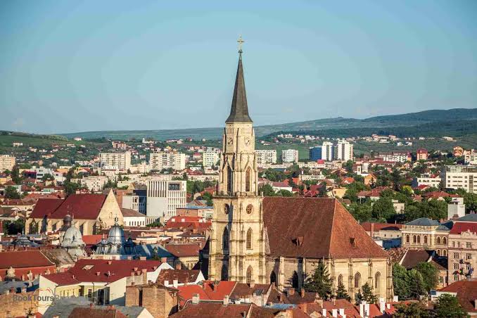 Cât câștigă și cât cheltuiește o familie din România: veniturile au explodat cu 14%, dar banii se duc aproape integral pe mâncare, facturi și taxe