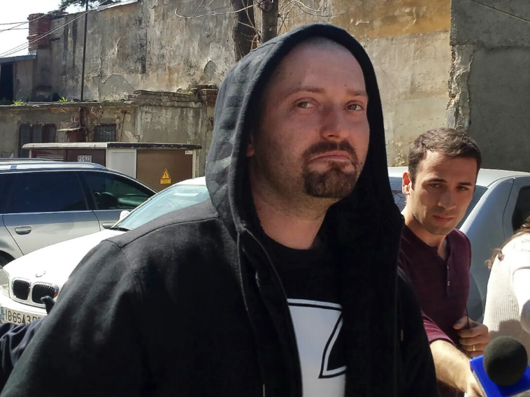 Cheloo, scandal la psihiatrie, probabil sub influența substanțelor: S-a bătut cu polițiștii și a fost dus la Urgență