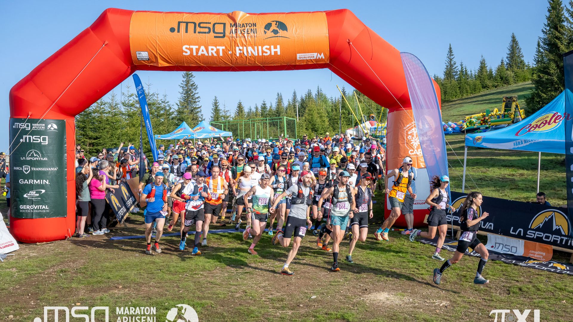 Clujul scrie istorie! Peste 1.800 de alergători din 16 țări participă la Maraton Apuseni și la prima cursă de trail pentru persoane cu dizabilități