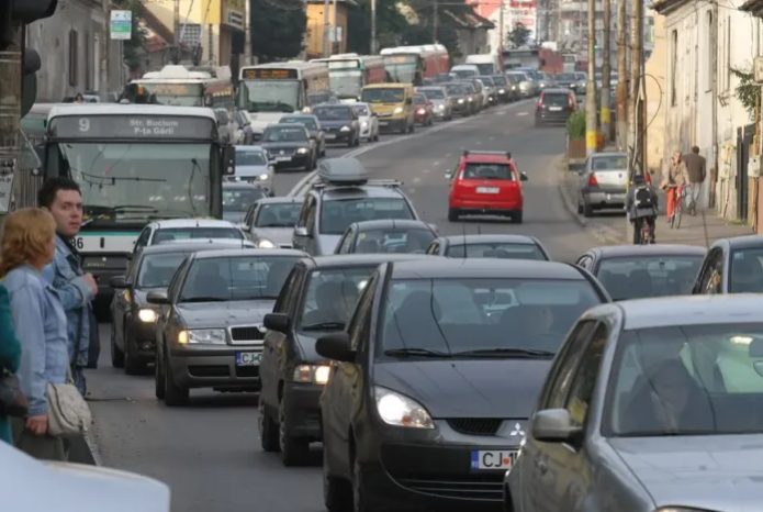 Clujul, sub restricții din cauza caniculei! Traficul greu, limitat pe șoselele din județ