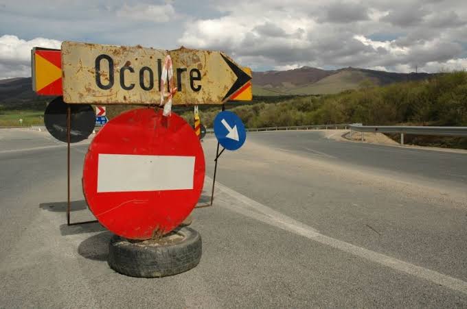 Drumul național blocat noaptea în județul Cluj: Se montează grinzile viitorului viaduct al autostrăzii Brașov – Cluj – Oradea. Ce oră trebuie să eviți