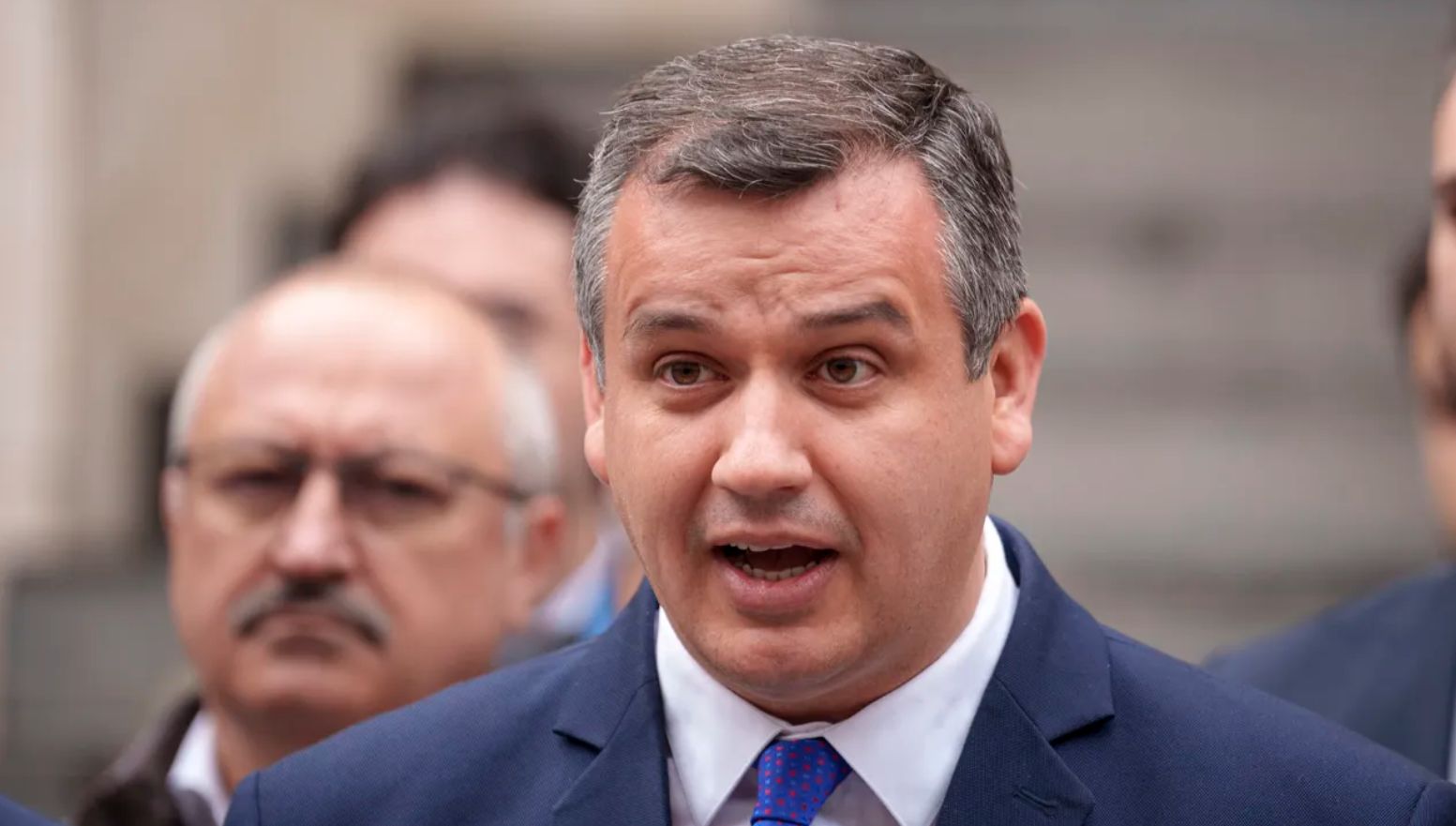 Eugen Tomac începe negocierile pentru formarea unei majorități parlamentare. Discuții cu PNL, USR și PSD pentru susținere. AUR este ignorat