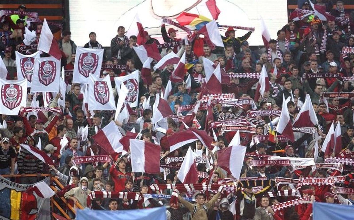 Fanii CFR Cluj, tot mai pesimiști. Renunțarea la Alibek și Ilie i-a demoralizat pe suporteri: „CFR va da faliment” / „Voi începe să urmăresc alt sport”