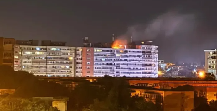 Guvernul intervine după atacul cu dronă de la Galați. Locatarii afectați vor primi despăgubiri și sprijin de urgență
