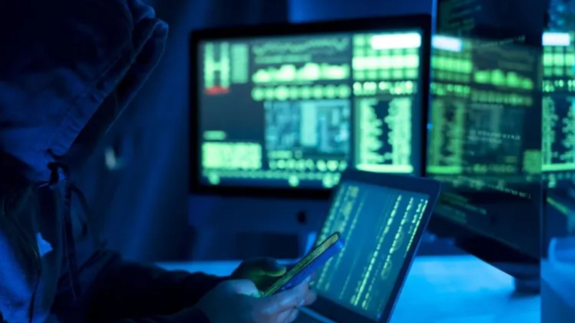 Hackerii îi lăsa din nou pe români fără bani în cont: Un mesaj fals anunță că dispozitivul a fost blocat și cere plata unei „amenzi” de mii de lei