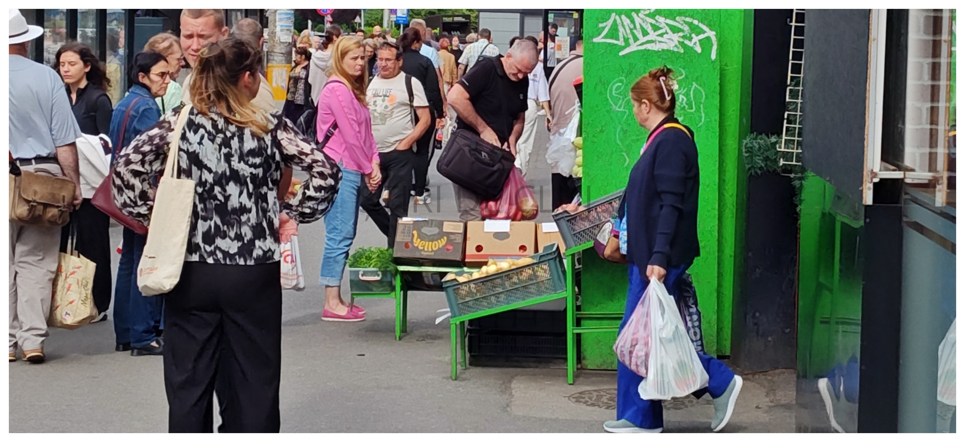 În Piața Mărăști din Cluj-Napoca totul este posibil! O gheretă fără autorizație își continuă activitatea, în ciuda amenzilor aplicate de autorități