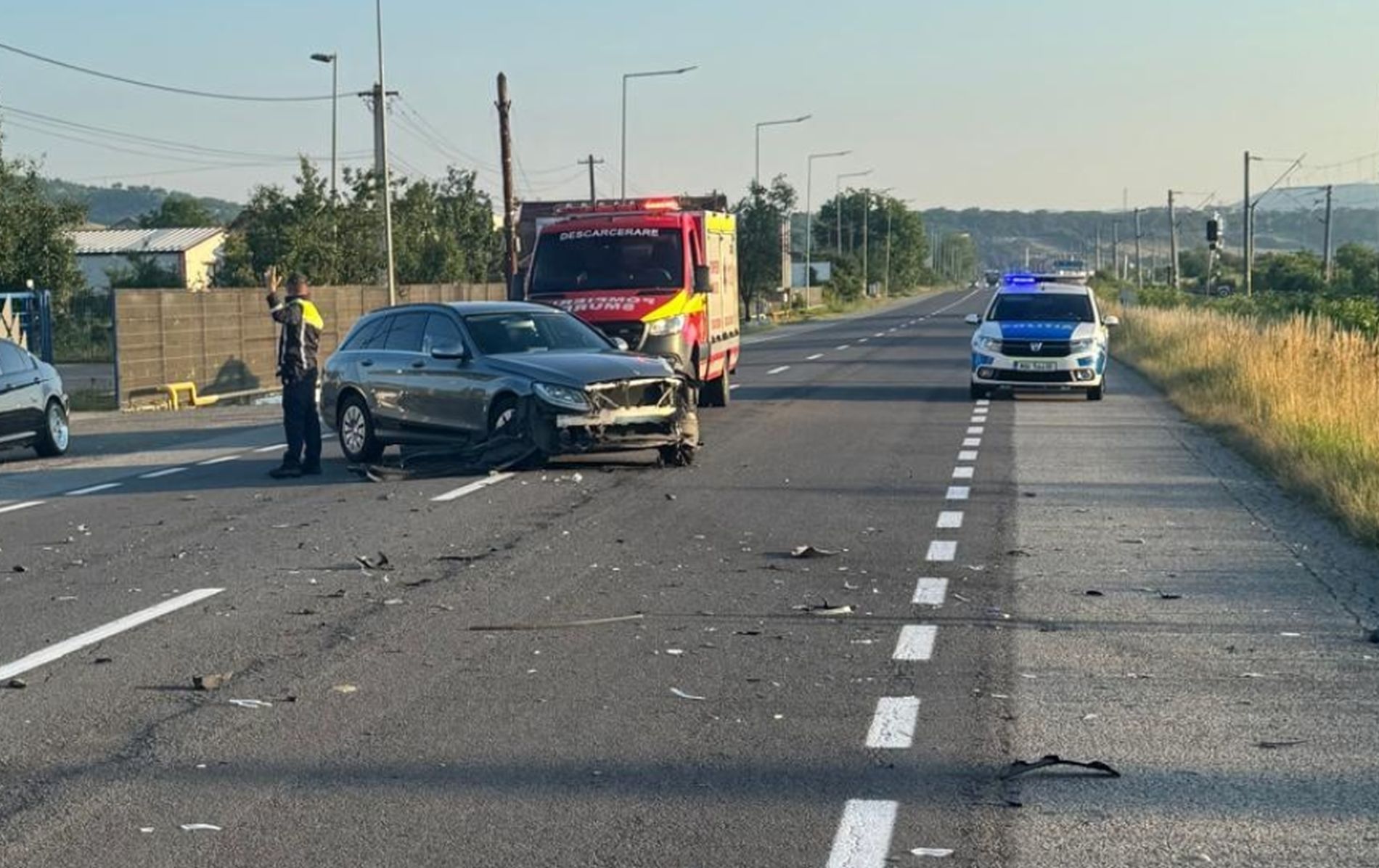 IPJ Cluj explică modul în care s-a produs accidentul dintre o motocicletă și un autoturism la Dej. Motociclistul se afla în depășire în momentul impactului