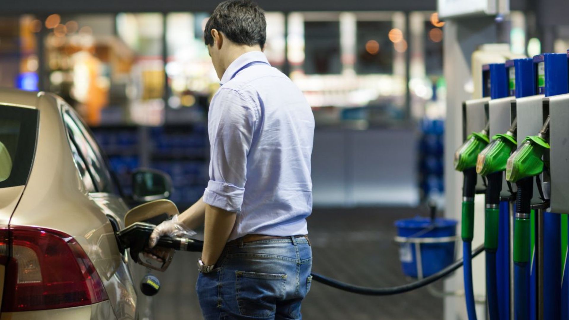 „Lovitură” pentru șoferi! Motorina se scumpește din nou de la 1 iulie, iar un plin va costa mai mult după expirarea facilității fiscale