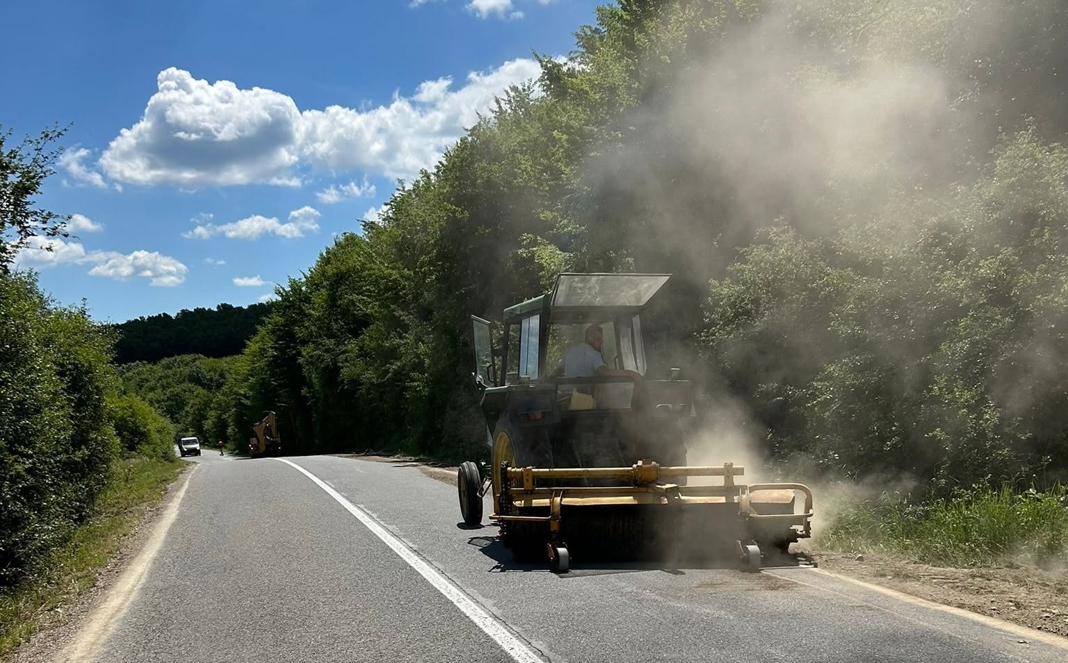 Lucrări pe un drum județean din Cluj care leagă nordul județului de Sălaj! Aproape 23 de kilometri vor fi reabilitați de Consiliul Județean