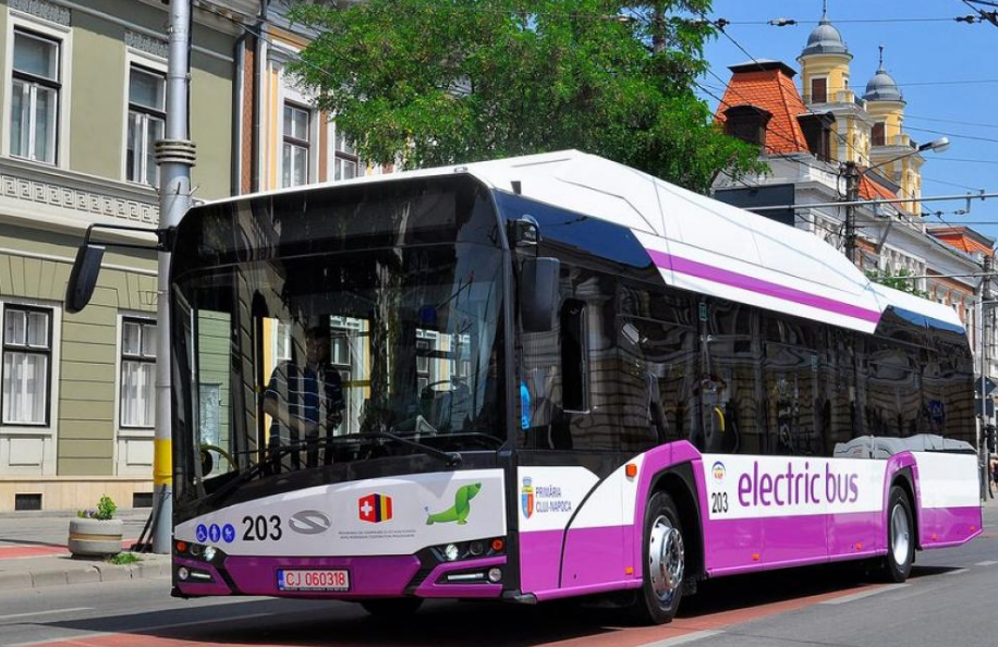 Mai multe linii de autobuz deviate și stații suspendate în Cluj, din cauza lucrărilor la podul provizoriu peste Someșul Mic. Ce trasee sunt afectate