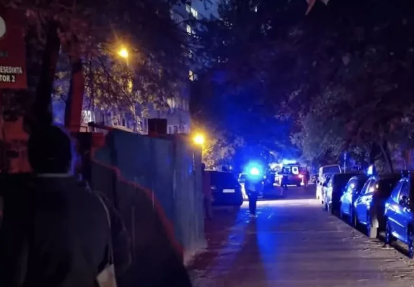 Nopți fără somn pentru locatarii unui bloc din Cluj! Mai mulți tineri se adună zilnic în parcare și fac scandal până dimineața: „Este imposibil să dormim!"