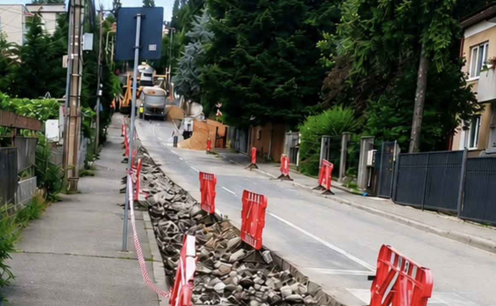 O stradă din Cluj intră în șantier: Conducta de canalizare veche de 60 de ani, scoasă din uz și înlocuită cu una nouă. Traficul, restricționat temporar