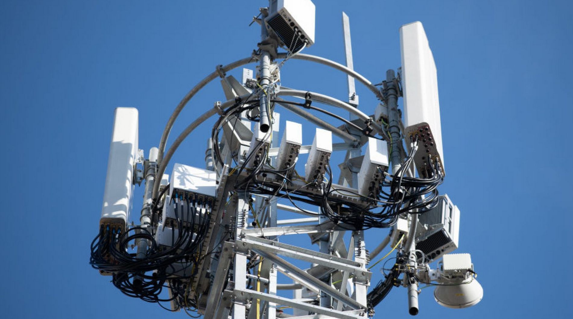 Premieră într-o localitate din județul Cluj! Semnalul 5G a fost introdus și va ajunge la toți oamenii. Specialiștii anunță viteze mult mai mari la internet