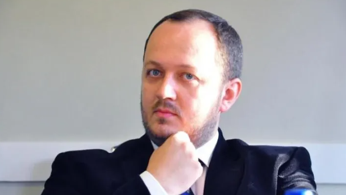 Profesorul clujean Adrian Papahagi, critică dură la adresa AUR: „Un suveranism antisuveran”