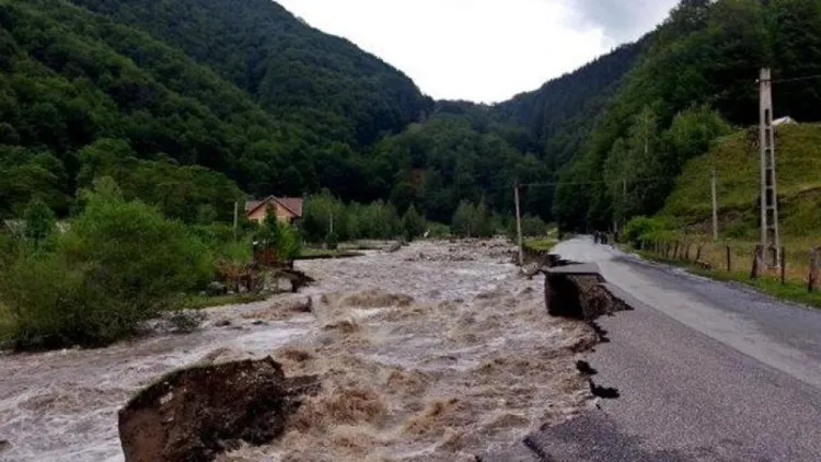 Risc major de inundații la Cluj: S-a emis Cod Galben pentru următoarele 24 de ore. Care sunt zonele afectate