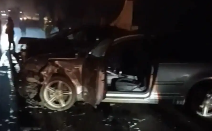 Și rupt de beat, și cu permisul suspendat! Un clujean a făcut praf două mașini într-un accident în Florești. Alcoolemia? Uriașă! Polițiștii l-au reținut